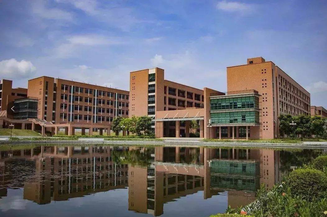 81 个新药产品与技术广东药科大学是全国三所药科大学之一药企高管最