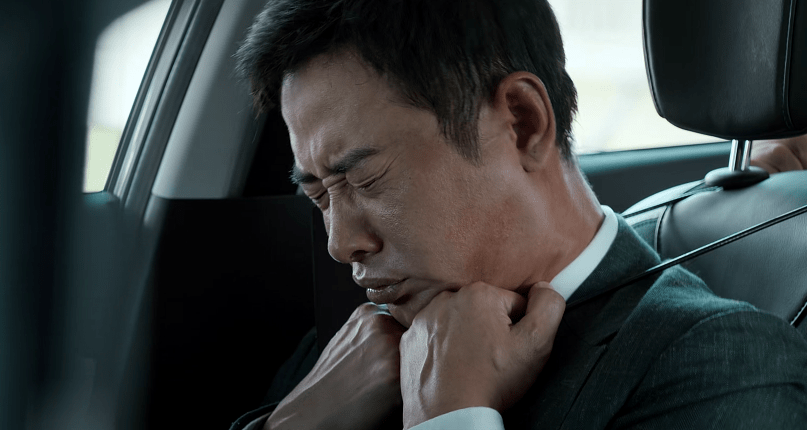 奔着罗晋万茜追《庭外》,我却被这位45岁的男一号给惊艳了_于霞_路南