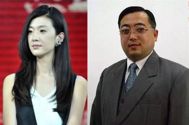 其实倪景阳的长相很漂亮,尤其是单眼皮很有特点,冷酷与温柔兼具.