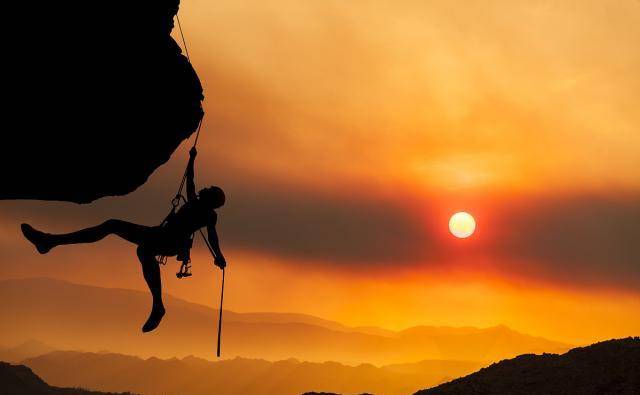 莫得意,失败的时候,莫灰心,莫气馁,只要还未到达终点,一切皆有