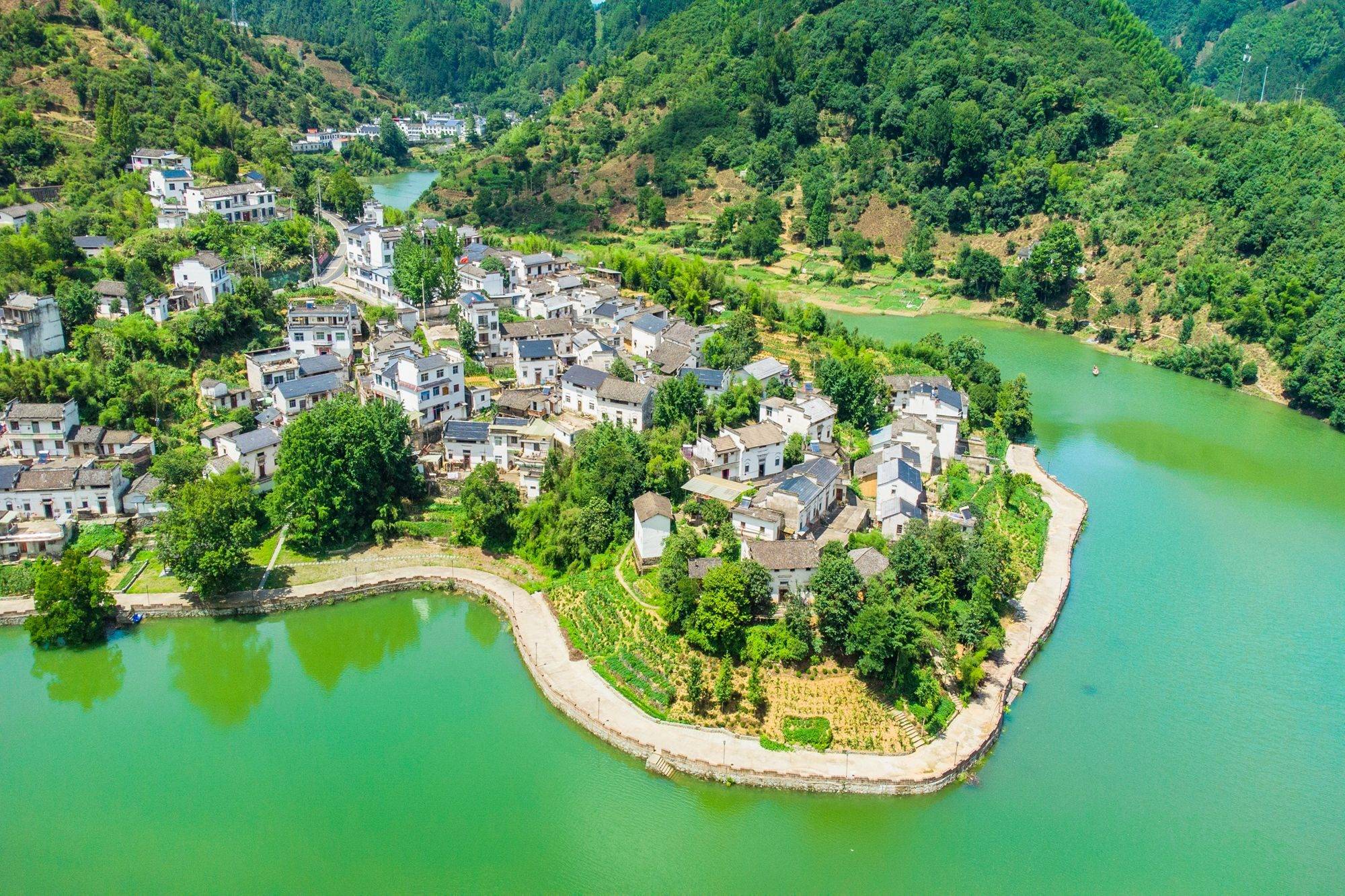 安徽黄山洽舍乡,小众安逸充满古韵,有秀丽的自然风景和徽派风情_徽州