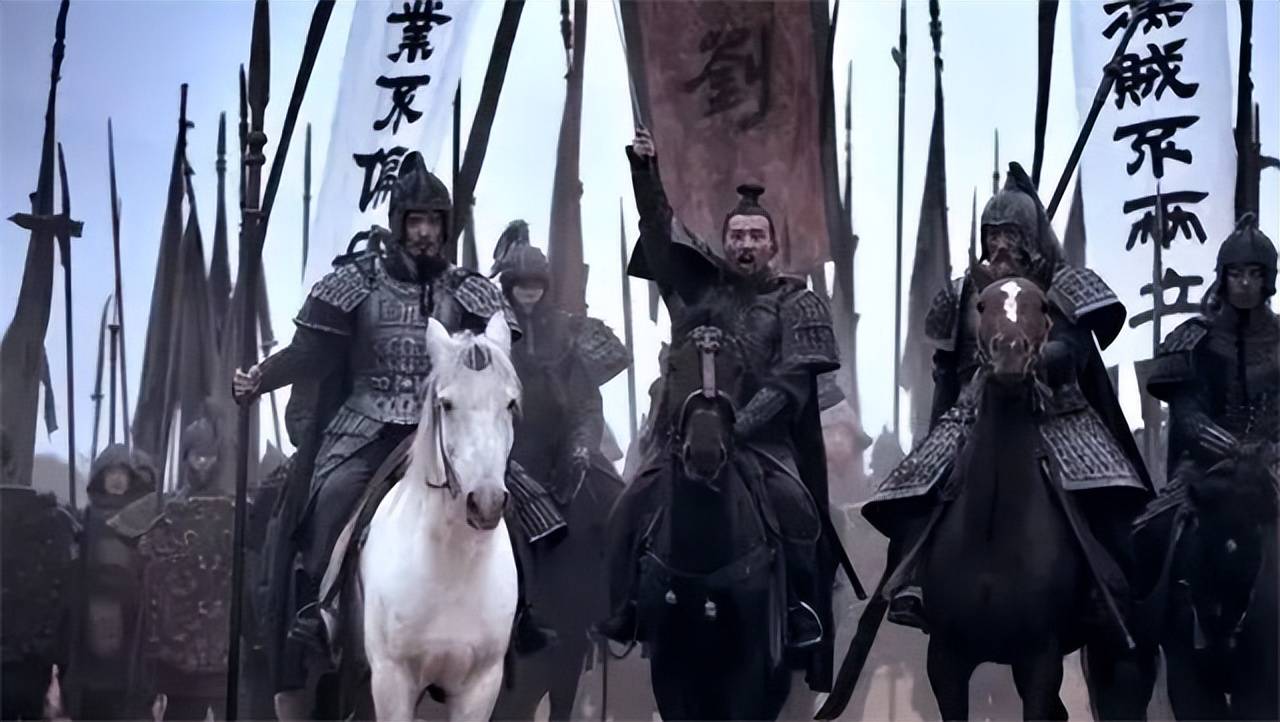 也就是公元220年,而《三国演义》说黄忠随先主出征是章武二年(公元221