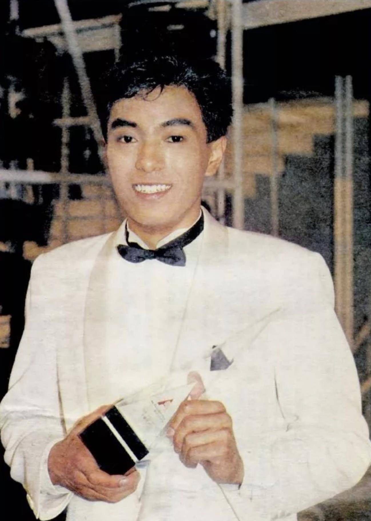 姜皓文:在孤儿院长大,拍了上百部戏,52岁才大器晚成_电影_生活_母亲