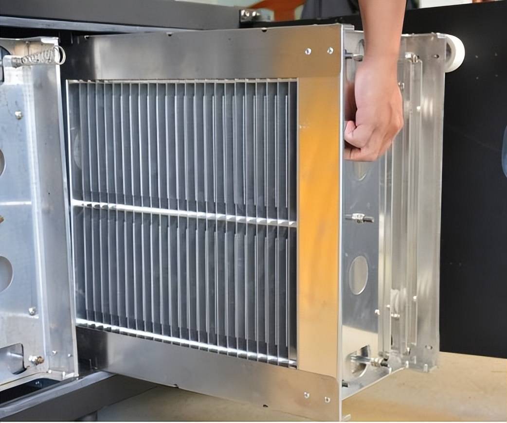 油烟净化器清洗后要注意这三件事,一定不能忘记了!_设备_电场_组装