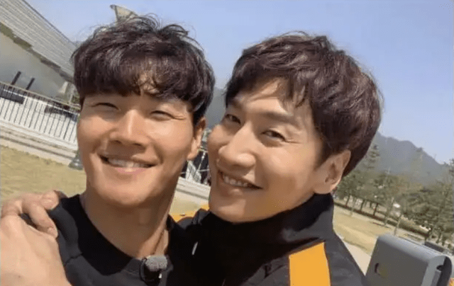 原创李光洙因当谐星爆红与小9岁女友相恋4年如今成综艺宠儿