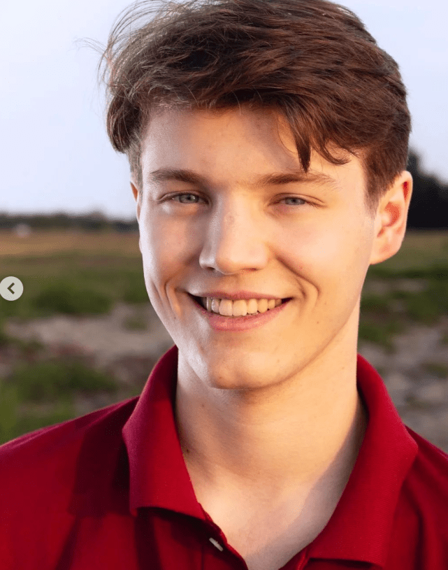 原创丹麦华裔王子20岁生日照出炉有中国血统会讲中文穿polo衫都帅