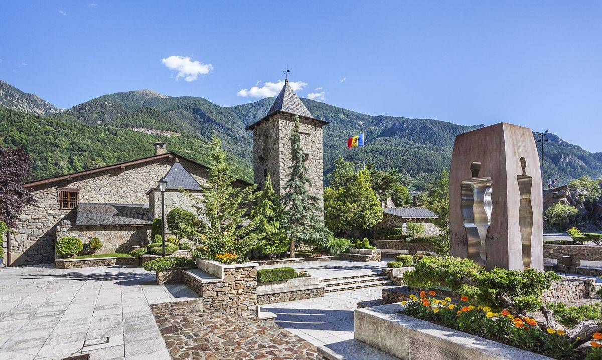 法国总统为何兼任安道尔大公?_西班牙_拿破仑_国王