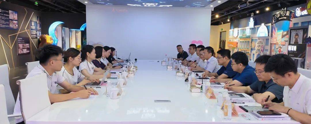 对话数字经济河北省保定市莲池区区长张超莅临功夫动漫调研