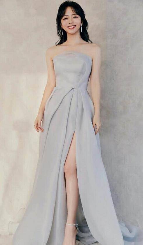 有种"牺牲"叫谭松韵,为了出镜穿"时尚女袜",这才真正的腿玩年