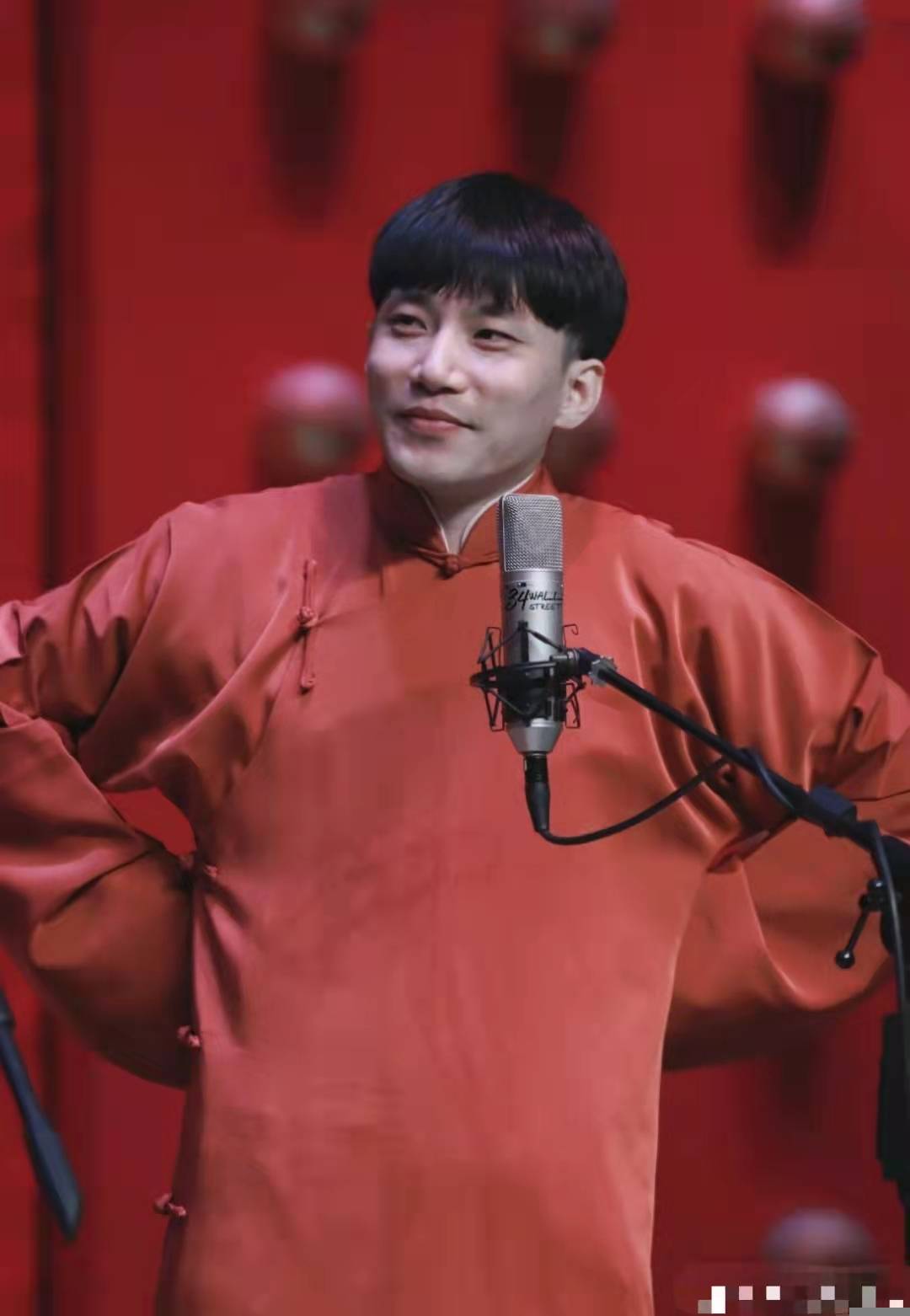 的程度来分析,大概率是真的,前段时间靳鹤岗的出轨绯闻和王九龙事件