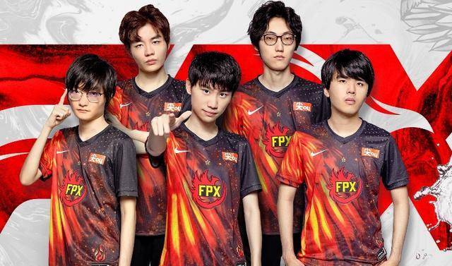 fpx新定妆照笑疯粉丝,牛宝撕少新发型"帅"出天际_选手_李钟硕_刘青松