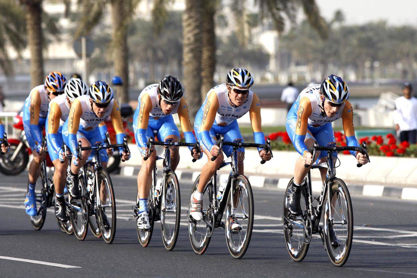 如何欣赏一场环法公路车赛