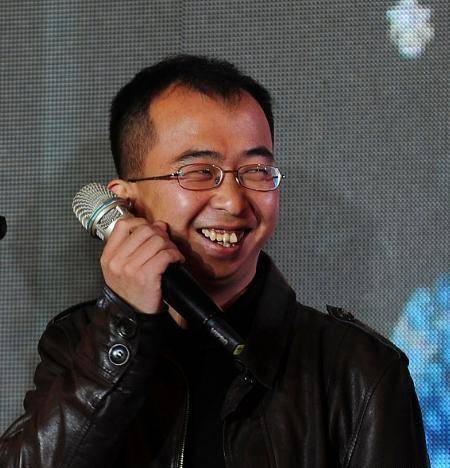 29年来,"丑星"巨兴茂:甘演小丑,39岁_小角色_剧中_牟兴区