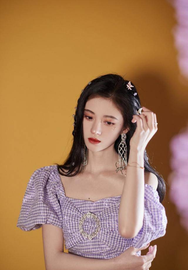 原创鞠婧祎那些火出圈的造型个个绝美怪不得被称为四千年美女
