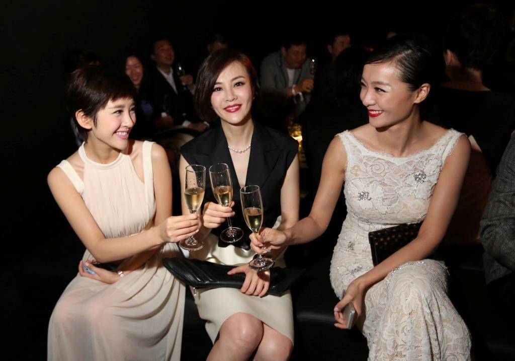 《找不着北》的时候和高圆圆朝夕相处,日久生情,刘孜因为滕华涛脸上