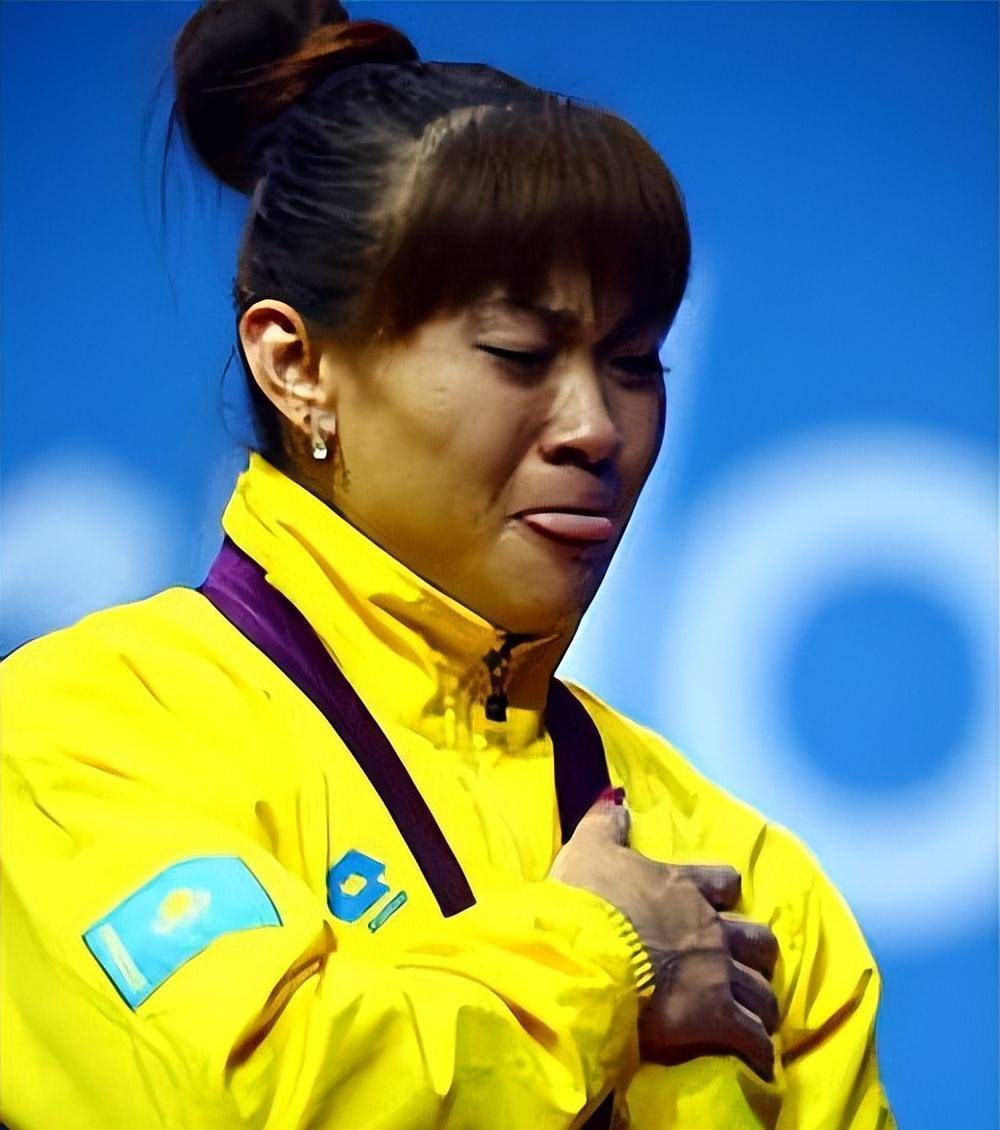 叛徒姚莉:采访说他不懂中文,但作为中国人拒绝夺冠,结局很幸福_举重