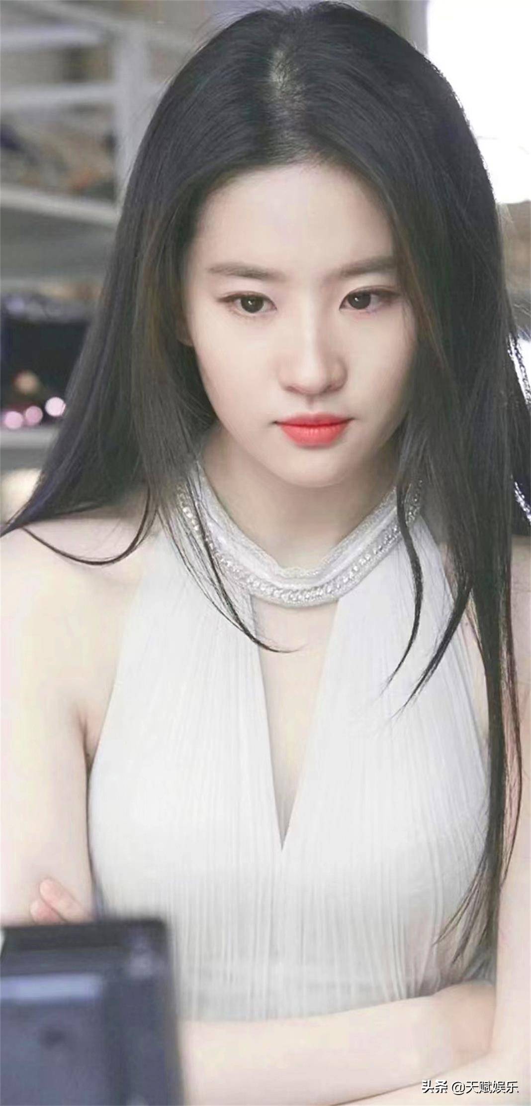 原创娱乐圈影视女演员歌手刘亦菲写真相片四