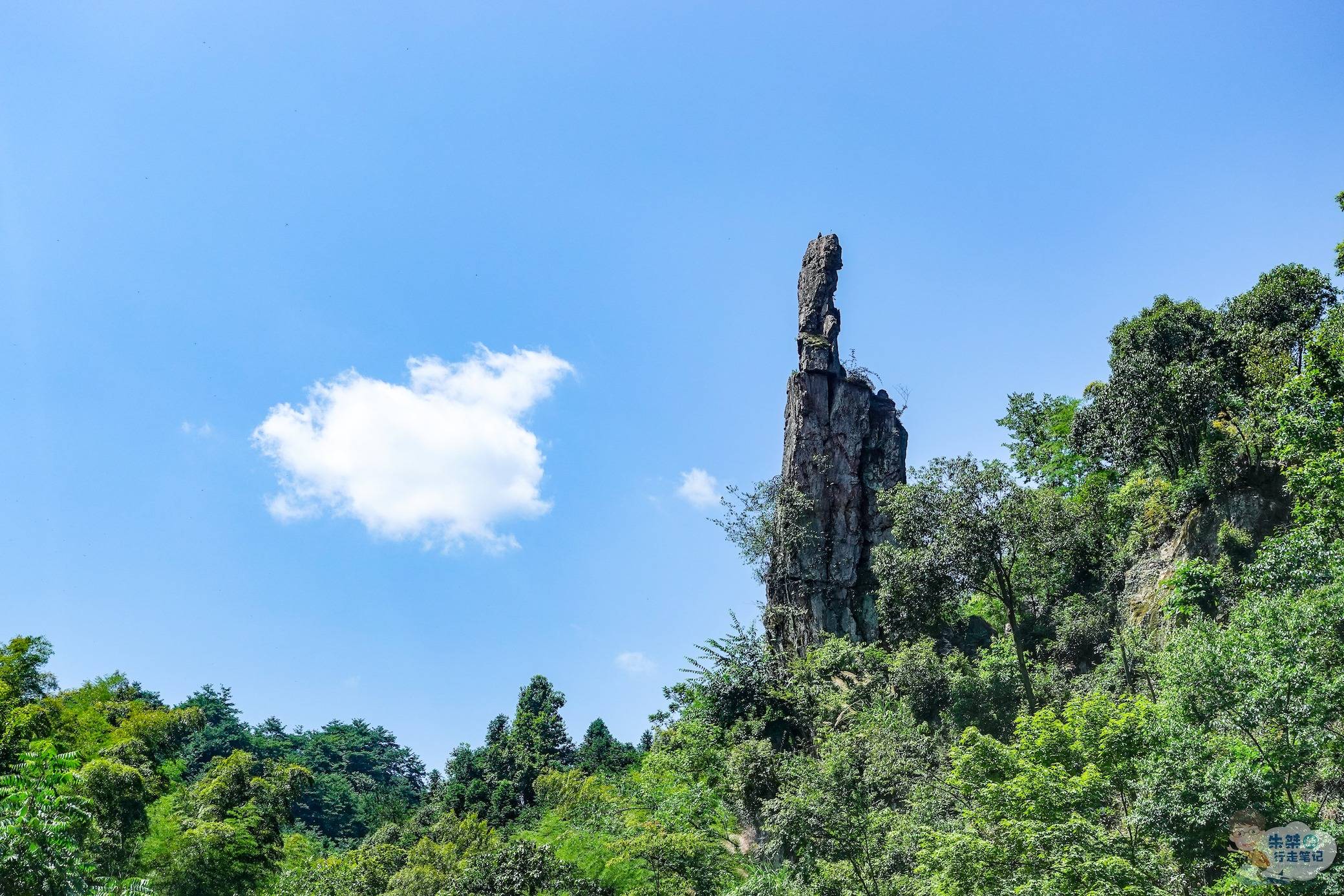 大别山风景画简单图片