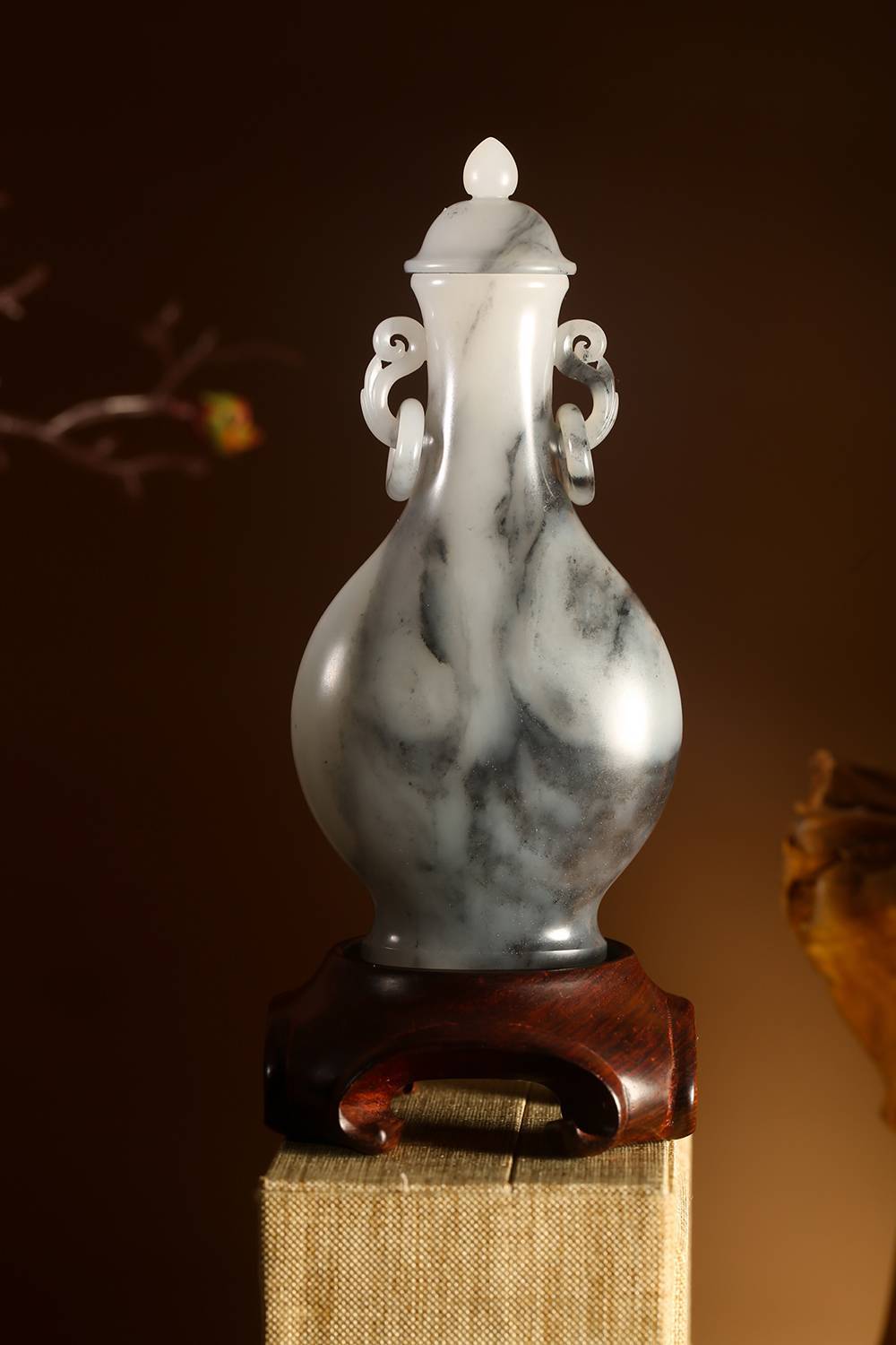 双耳青花瓶新疆和田青花籽料器皿静心清雅人间仙境