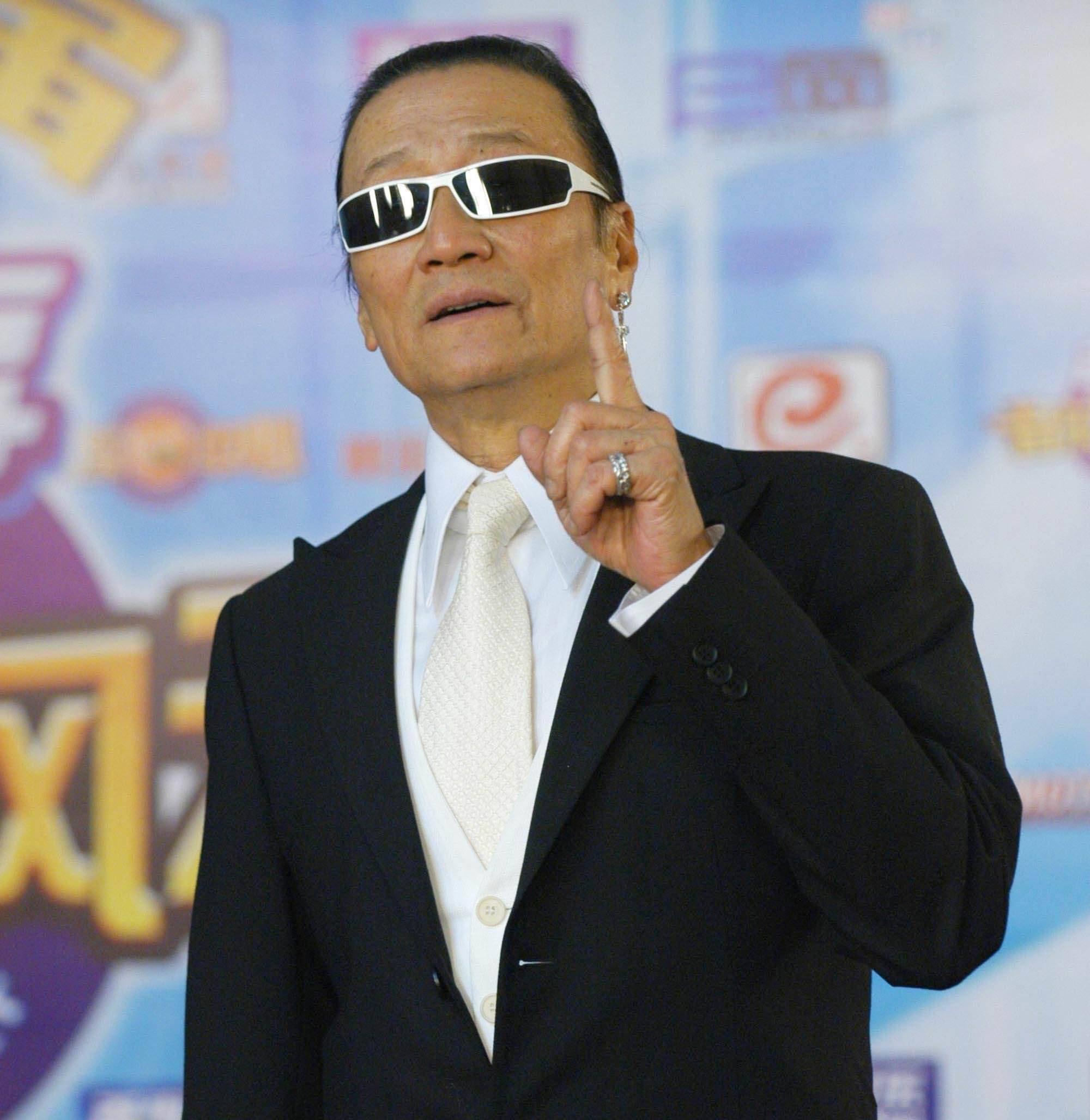 和大49岁谢贤相恋12年,用青春换2000万分手费,如今coco怎么样了_甄珍