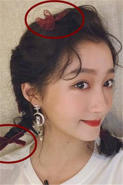 原创关晓彤脸有多小看到她头发上的鸭嘴夹一般人戴不出这效果