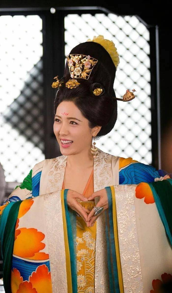 原创盘点10位杨贵妃扮演者谁能够回眸一笑百媚生