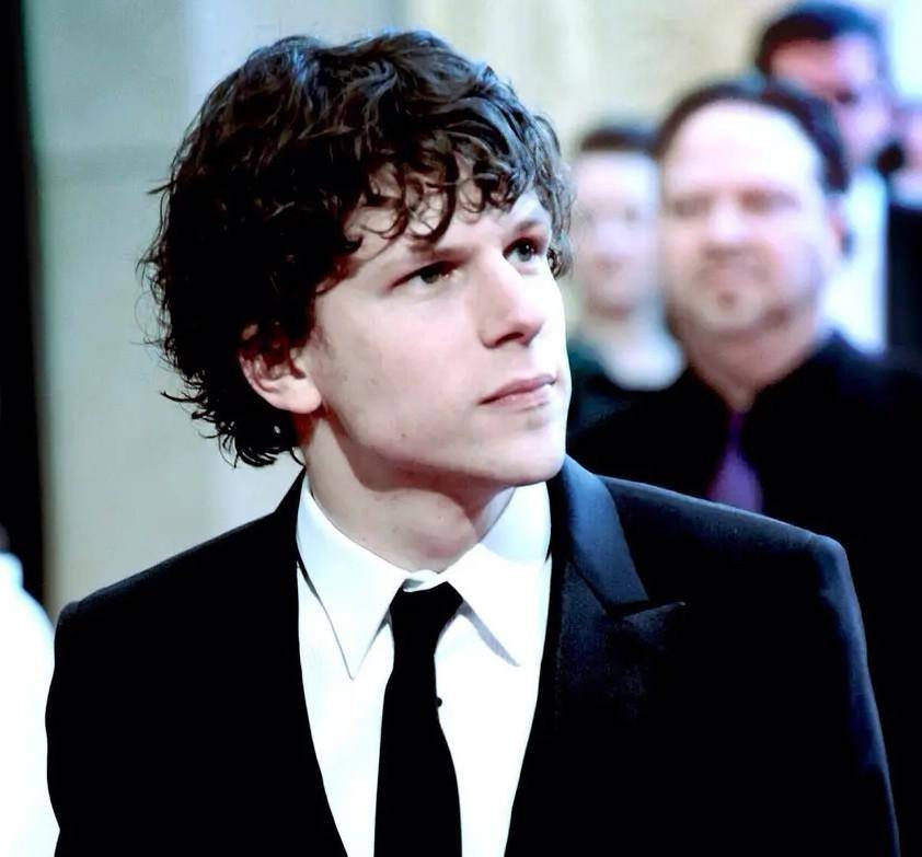 影视人物志《杰西·艾森伯格》性格内敛表演丰富的犹太实力派_电影