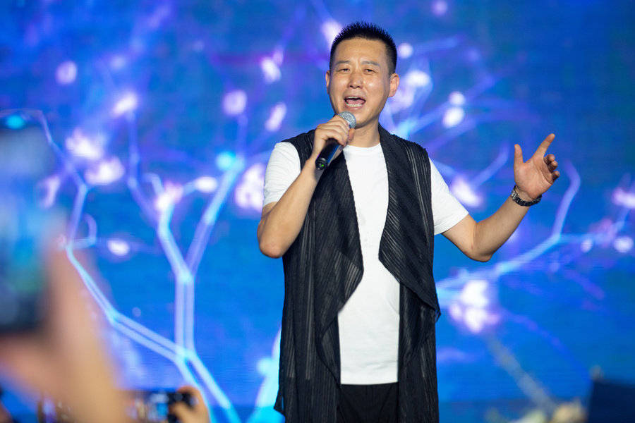 刘建东携众星公益歌友会圆满举办_陕北_观众_兰花花