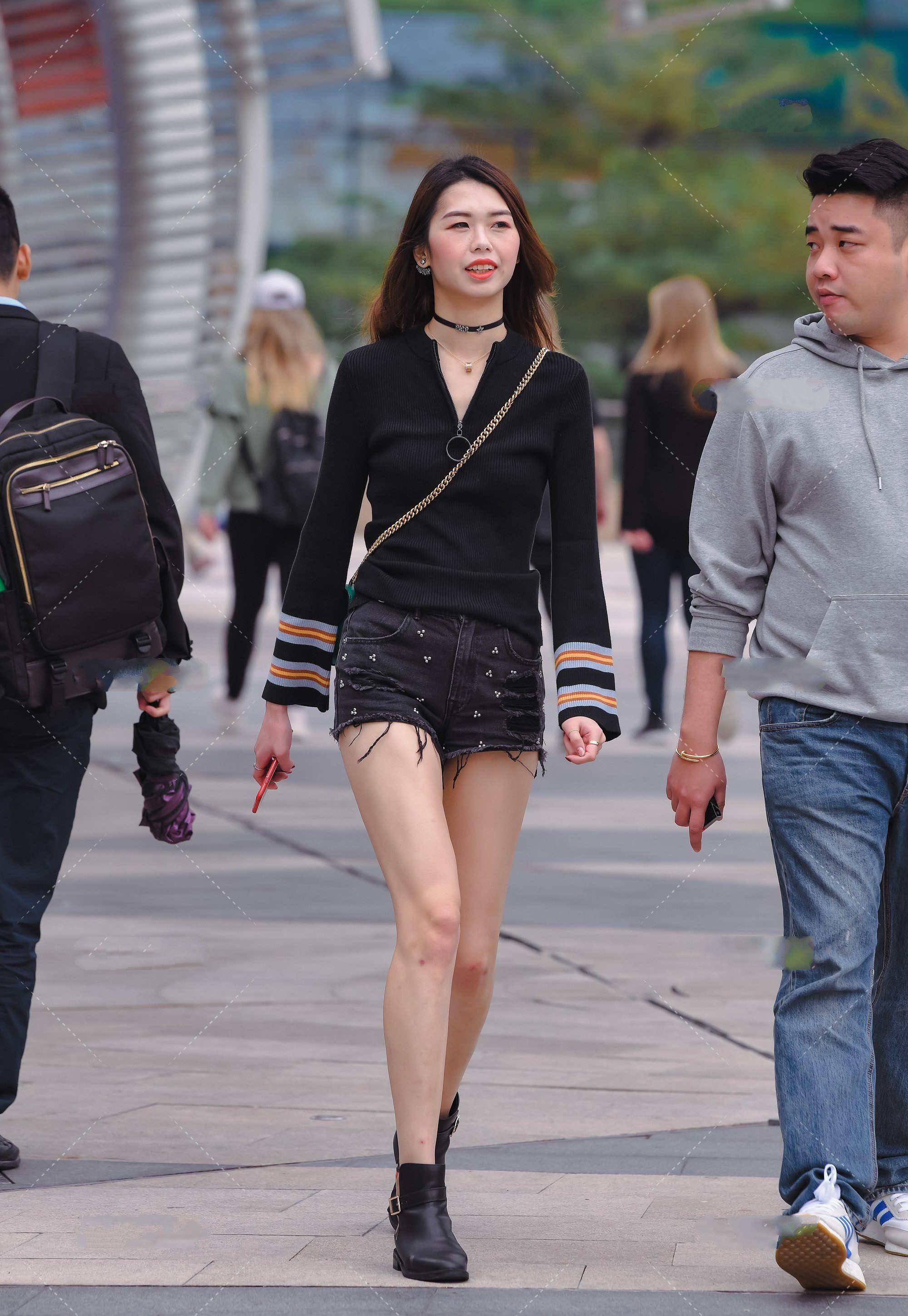 增添一些时尚元素,散发女人气质_tips_短裤_潮流