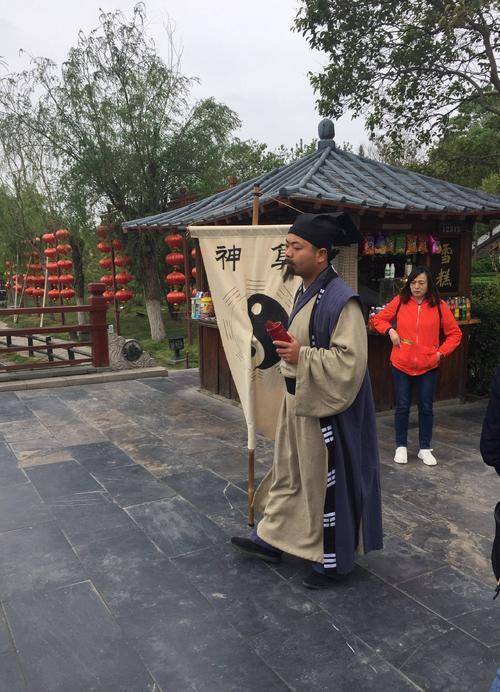 为何算命先生不认识你,却能知道你家有几口人?