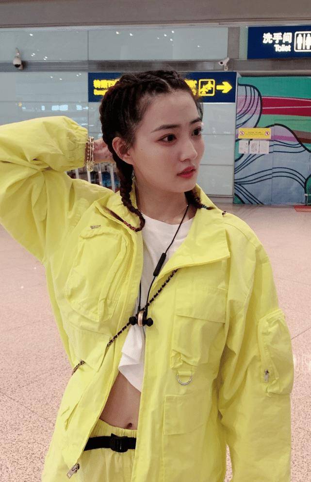 都说脸方的徐璐会很胖,可看到穿10cm短装的她,女生却贼酸_身材_时候