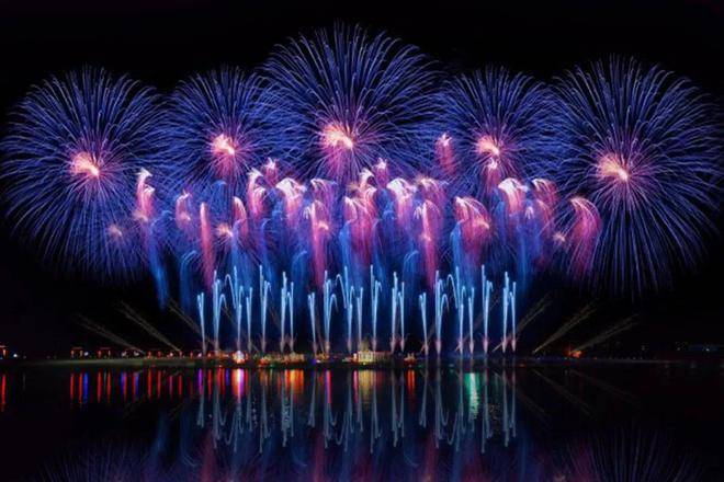 超燃大沙头!2022鄂托克前旗将迎大型沙漠烟花节,8月5日起门票免费送!