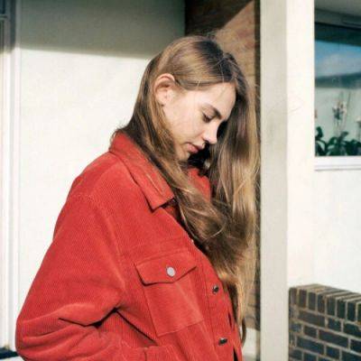 仙气十足的欧美女生头像生活就是过去式