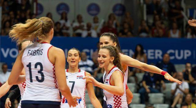 克罗地亚女排勇夺挑战者杯冠军_法布里斯_拦网_联赛