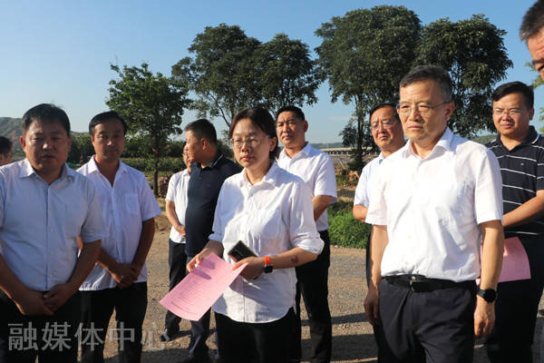 7月28日,黄河水利委员会副主任徐雪红带领检查组对三原县中小河流治理