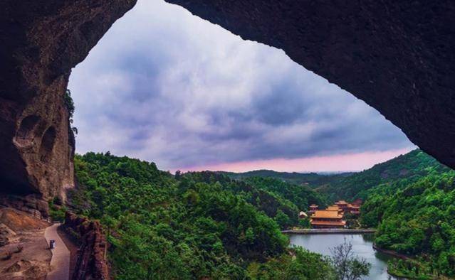 安徽自驾游最佳首选！号称中国版东非大裂谷，国内罕见的山裂奇观