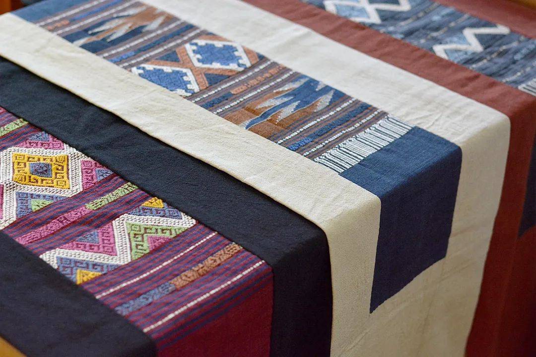 乐享云南丨布普洱傣锦茶席