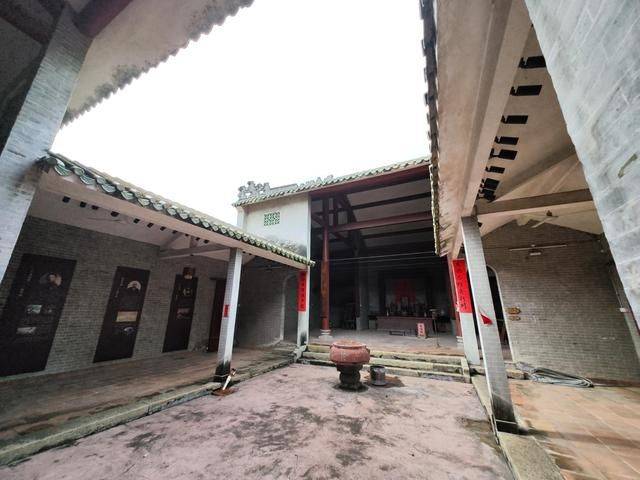 肇庆也有一个陈家祠，历史比广州的悠久，姓陈的可以来看看了