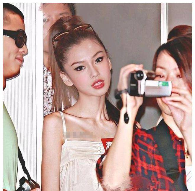 而鲜为人知的是,angelababy杨颖也曾在日本出道发展,前段时间