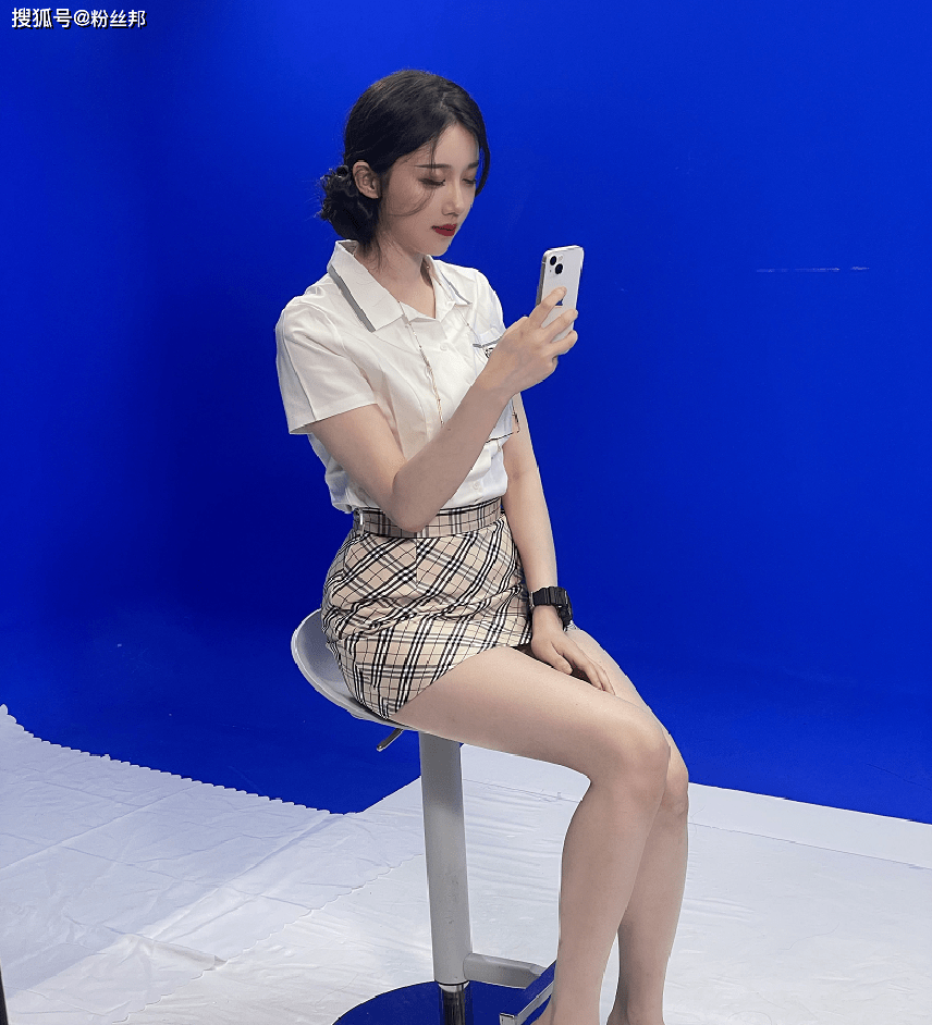 原创和虎牙再无合作可能性轩子透露复播原因投资的3000平剧场亏损