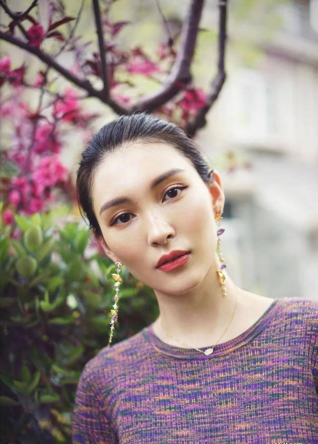 朱雨辰是她男友,她美貌不输汤唯姜妍,却不是朱妈妈心中完美儿媳_杜若