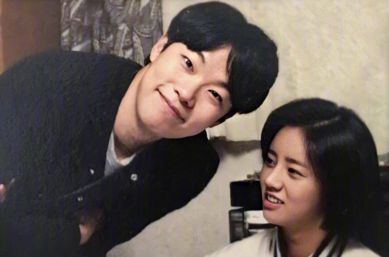 从丑男到型男,35岁柳俊烈完美蜕变,凭借好衣品成男友穿搭范本_李惠利