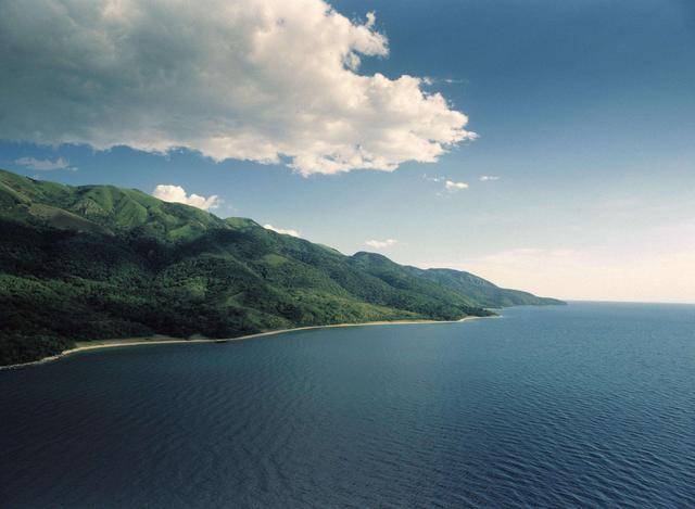 世界第二深湖：比贝加尔湖还大，总储量比我国淡水储量大六倍