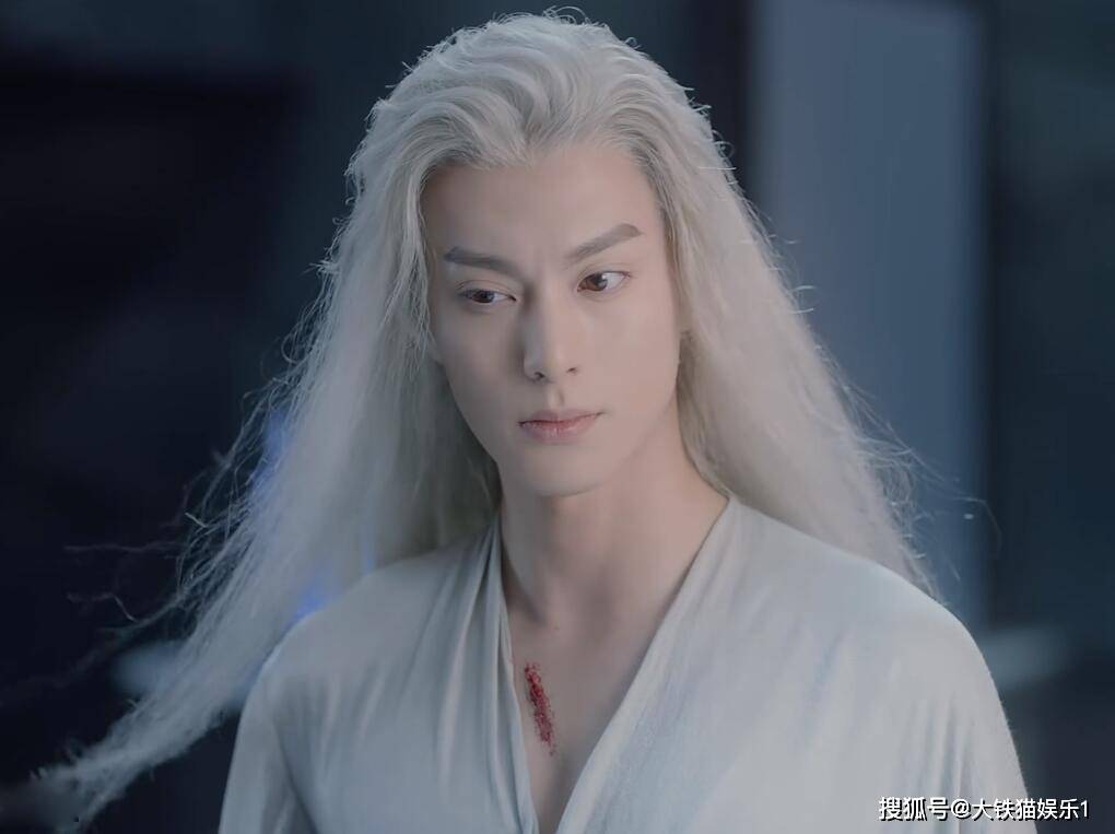 满屏"白发美男",没了滤镜和好造型,高颜值男星也阴沟里翻了船