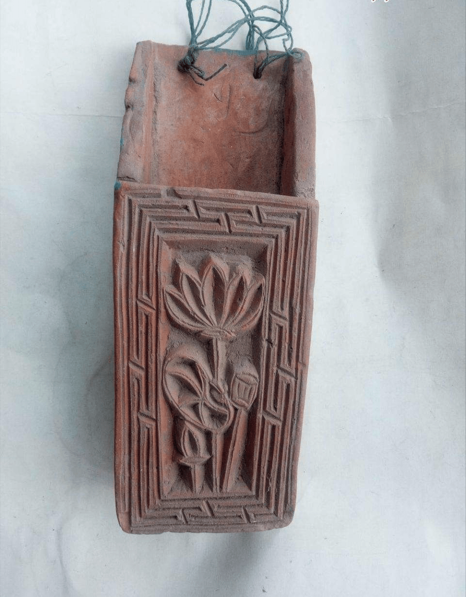 在当时比较盛行的物件,曾经的历史,曾经的辉煌,这些老物件都曾陪伴过