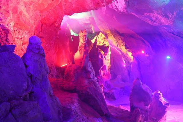 美域蓝田 诗意辋川 陕西省旅游摄影协会行摄丝路活动走进辋川溶洞