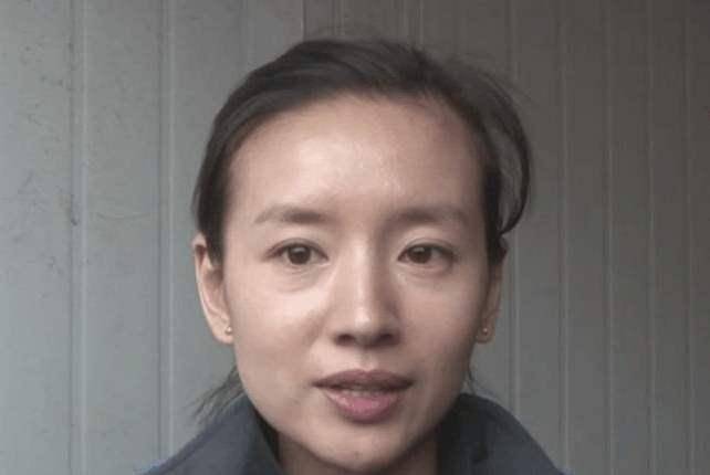 盘点女星的素颜照,杨幂迪丽热巴还好,而她网友表示认不出_五官_董洁