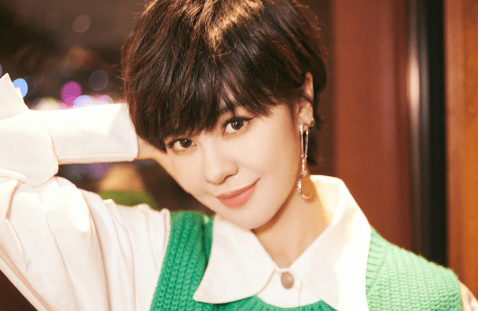 宁静首次回应郁可唯抱她大腿,意外透露和万茜关系_姐姐_氛围_强谁