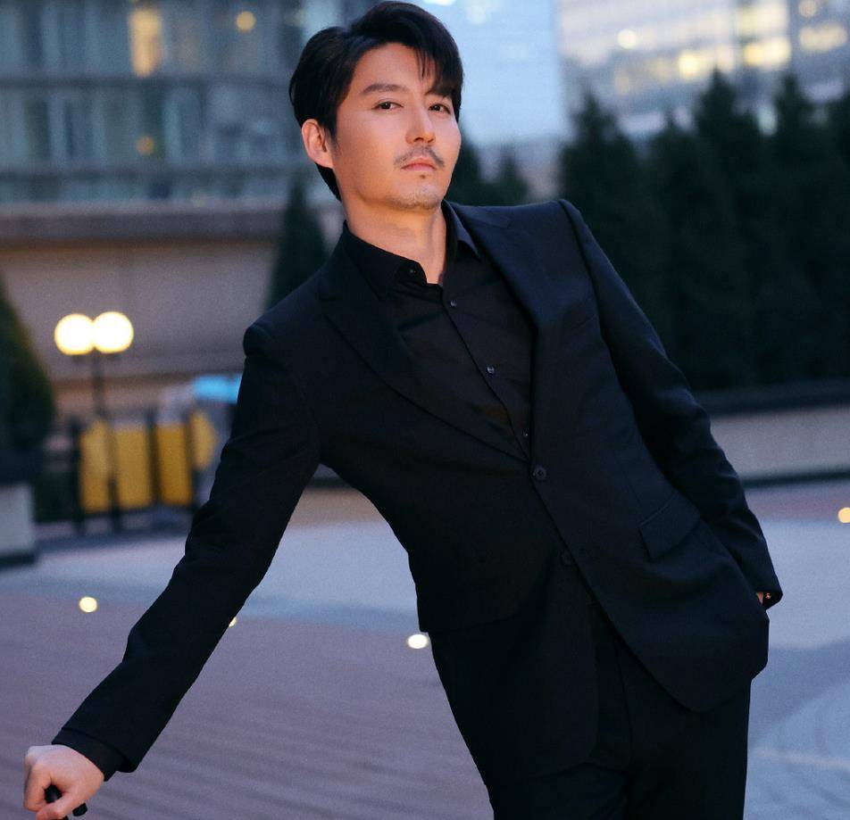 王泷正:长得帅却没戏演,37收获爱情和事业,如今42还不着急结婚_演技