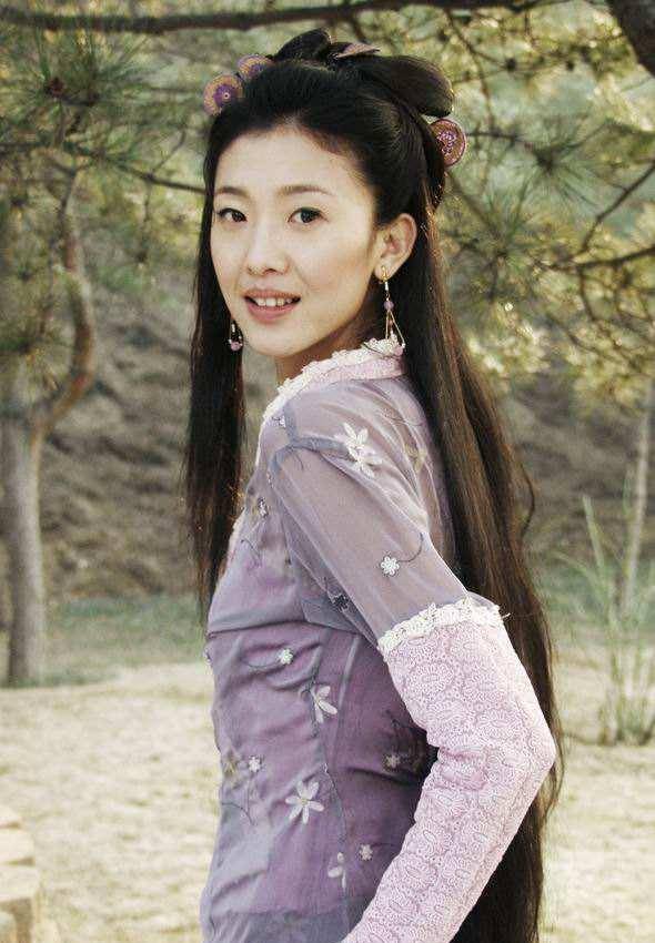 出道爆红,1米82的身高却让她无戏可拍,怜星宫主